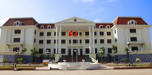 Đem “hung thần xa lộ” đi huỷ hoại đất nông nghiệp rồi kiện đòi… bồi thường! - 6 Đem “hung thần xa lộ” đi huỷ hoại đất nông nghiệp rồi kiện đòi… bồi thường! - 6