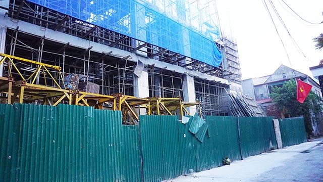 Dự án 20 tầng thi công, người dân có nhà không dám ở tại Nghệ An - 1 Dự án 20 tầng thi công, người dân có nhà không dám ở tại Nghệ An - 1