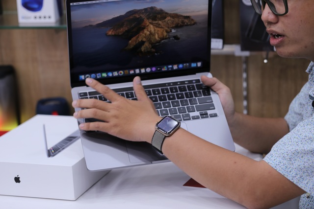 Macbook Pro 2020 đầu tiên về Việt Nam, giá từ 41,9 triệu - Ảnh minh hoạ 7