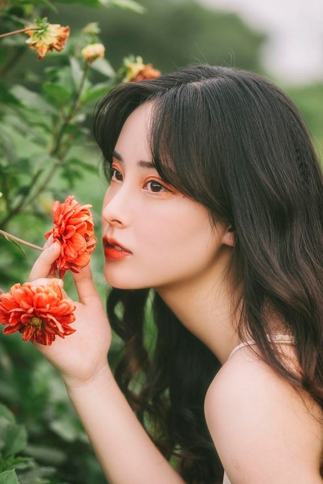 “Nàng thơ” Hà thành sở hữu nhan sắc xinh như búp bê - 2 “Nàng thơ” Hà thành sở hữu nhan sắc xinh như búp bê - 2