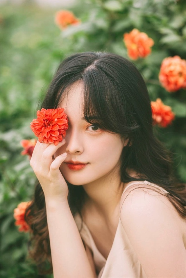 “Nàng thơ” Hà thành sở hữu nhan sắc xinh như búp bê - 3 “Nàng thơ” Hà thành sở hữu nhan sắc xinh như búp bê - 3