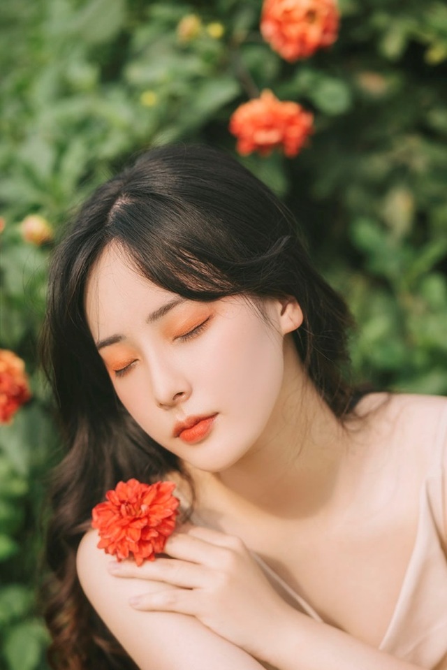“Nàng thơ” Hà thành sở hữu nhan sắc xinh như búp bê - 8 “Nàng thơ” Hà thành sở hữu nhan sắc xinh như búp bê - 8