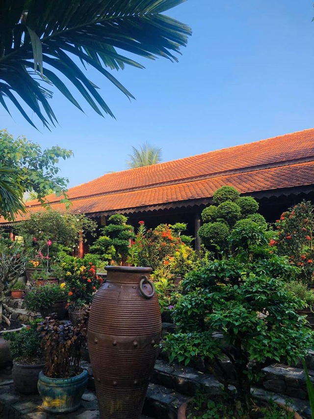 Chiêm ngưỡng ngôi nhà cổ tuyệt đẹp, rộng thẳng cánh cò bay ở Long An - 13 Chiêm ngưỡng ngôi nhà cổ tuyệt đẹp, rộng thẳng cánh cò bay ở Long An - 13