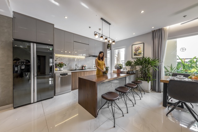 Căn hộ 100m2 ở Sài Gòn như rộng ra gấp đôi nhờ độc chiêu thiết kế không ngờ - 3 Căn hộ 100m2 ở Sài Gòn như rộng ra gấp đôi nhờ độc chiêu thiết kế không ngờ - 3