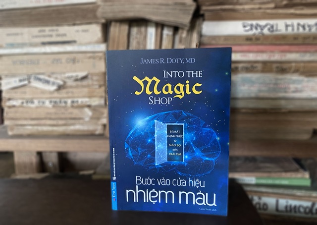“Bước vào cửa hiệu nhiệm màu” – Hành trình đi tìm ý nghĩa bản thân - 1 “Bước vào cửa hiệu nhiệm màu” – Hành trình đi tìm ý nghĩa bản thân - 1
