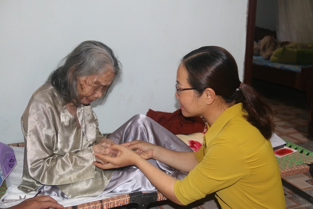 Kon Tum: Người có công được ưu tiên hỗ trợ trước do gặp khó vì Covid-19 - 1 Kon Tum: Người có công được ưu tiên hỗ trợ trước do gặp khó vì Covid-19 - 1