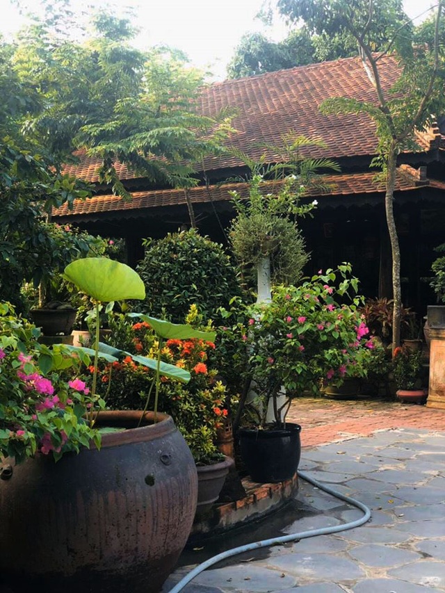 Chiêm ngưỡng ngôi nhà cổ tuyệt đẹp, rộng thẳng cánh cò bay ở Long An - 15 Chiêm ngưỡng ngôi nhà cổ tuyệt đẹp, rộng thẳng cánh cò bay ở Long An - 15