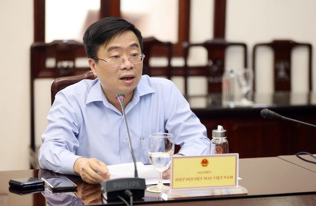 Dệt may không chọn cho lao động nghỉ việc để nhận hỗ trợ từ Chính phủ - 1 Dệt may không chọn cho lao động nghỉ việc để nhận hỗ trợ từ Chính phủ - 1