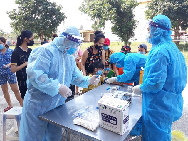 Cách ly hàng trăm công dân Việt Nam trở về từ nước ngoài - 4 Cách ly hàng trăm công dân Việt Nam trở về từ nước ngoài - 4