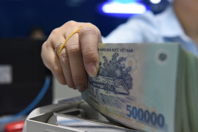 Doanh nghiệp có được tự ý giảm lương nhân viên trong mùa dịch Covid-19? - 1 Doanh nghiệp có được tự ý giảm lương nhân viên trong mùa dịch Covid-19? - 1