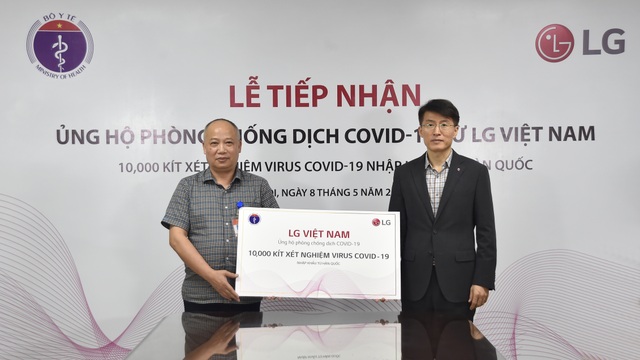 LG tài trợ Bộ Y tế Việt Nam 10.000 bộ kit xét nghiệm Covid-19 - 1 LG tài trợ Bộ Y tế Việt Nam 10.000 bộ kit xét nghiệm Covid-19 - 1
