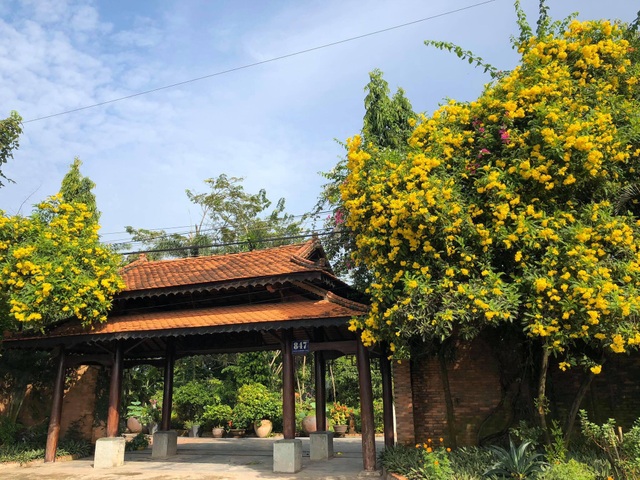 Chiêm ngưỡng ngôi nhà cổ tuyệt đẹp, rộng thẳng cánh cò bay ở Long An - 11 Chiêm ngưỡng ngôi nhà cổ tuyệt đẹp, rộng thẳng cánh cò bay ở Long An - 11