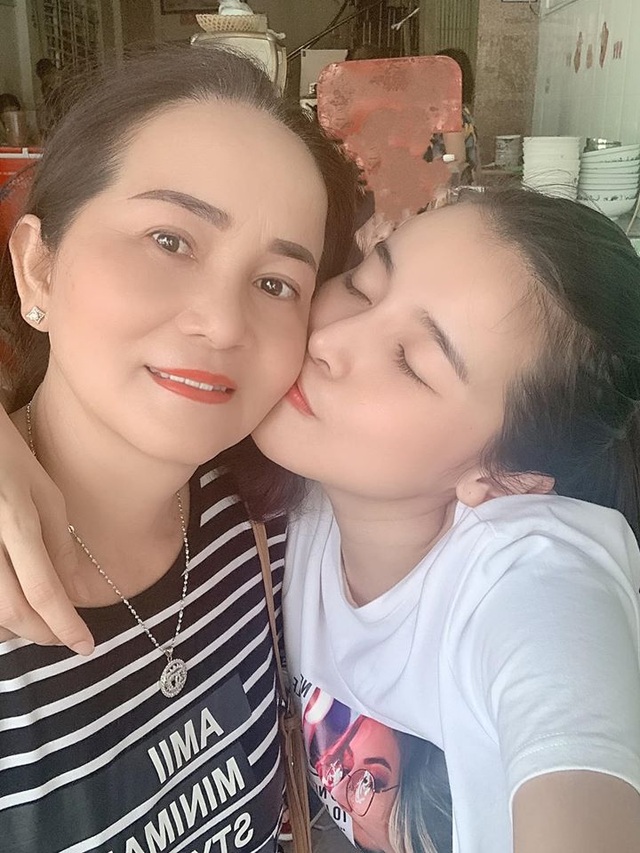 Mỹ nhân Việt gửi tâm thư xúc động nhân Ngày của Mẹ - 3 Mỹ nhân Việt gửi tâm thư xúc động nhân Ngày của Mẹ - 3