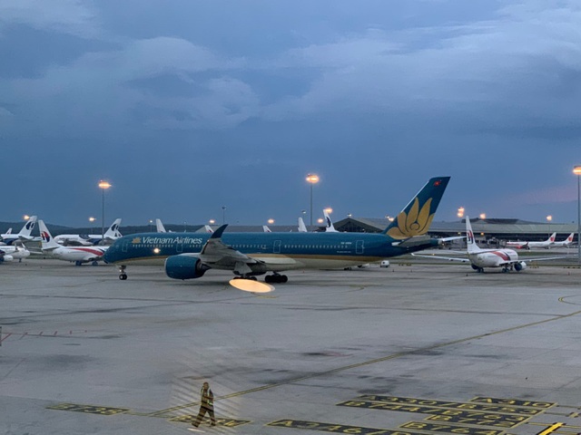 Hơn 270 người Việt “mắc kẹt” ở Malaysia được đưa về nước - 3 Hơn 270 người Việt “mắc kẹt” ở Malaysia được đưa về nước - 3