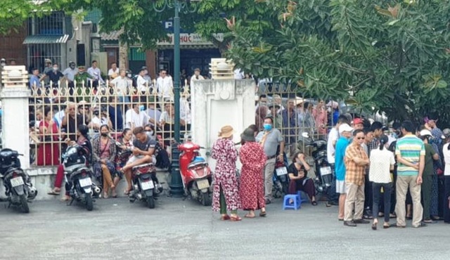 “Đường Nhuệ” ngồi phòng riêng dự phiên xét xử vợ chồng GĐ Công ty Lâm Quyết - 3 “Đường Nhuệ” ngồi phòng riêng dự phiên xét xử vợ chồng GĐ Công ty Lâm Quyết - 3