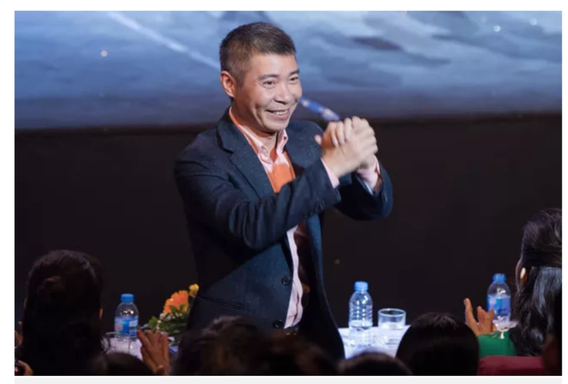 Thời “vô danh”, NSND Công Lý từng làm... người mẫu ca nhạc - 10 Thời “vô danh”, NSND Công Lý từng làm... người mẫu ca nhạc - 10