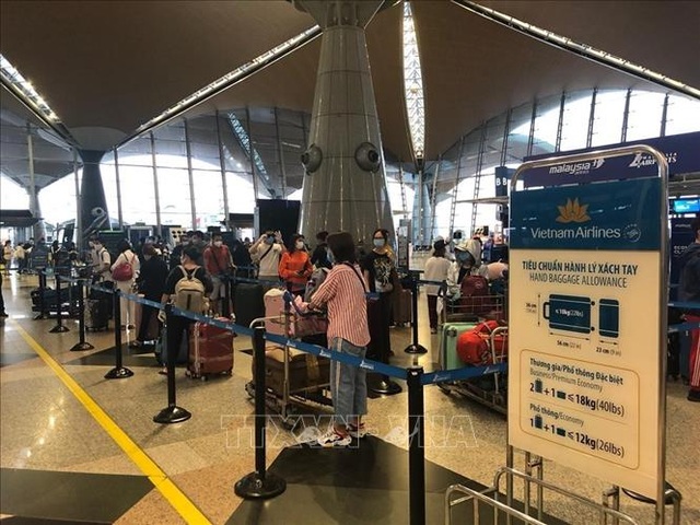 Đưa 270 công dân Việt Nam từ Malaysia về nước an toàn - 2 Đưa 270 công dân Việt Nam từ Malaysia về nước an toàn - 2
