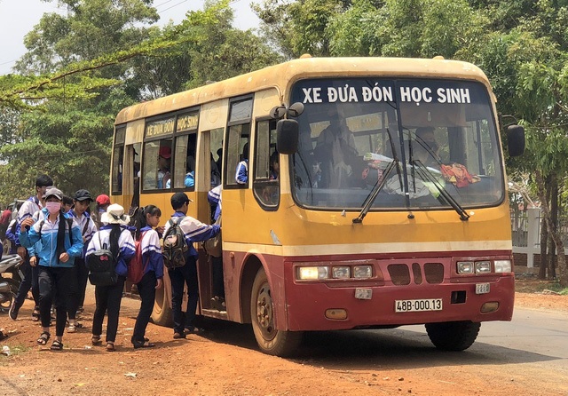 Đề nghị đưa dịch vụ xe ô tô đưa đón học sinh vào Luật Giao thông - 1 Đề nghị đưa dịch vụ xe ô tô đưa đón học sinh vào Luật Giao thông - 1