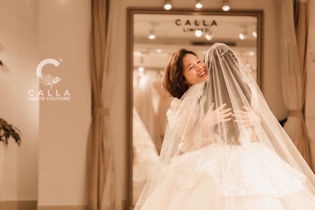 365 ngày cùng 10 tác phẩm áo cưới mang tên Calla Haute Couture - 11 365 ngày cùng 10 tác phẩm áo cưới mang tên Calla Haute Couture - 11