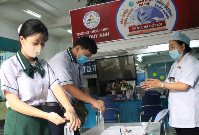 TPHCM: Học sinh có thể đi học cả thứ 7, hoàn thành chương trình trước 11/7 - 1 TPHCM: Học sinh có thể đi học cả thứ 7, hoàn thành chương trình trước 11/7 - 1