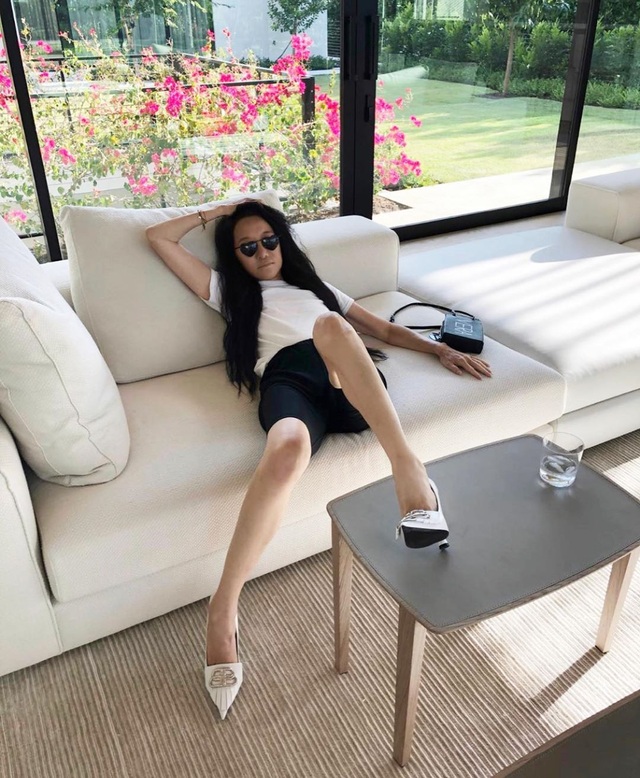 Nhà thiết kế sở hữu đôi chân nuột nà Vera Wang hé lộ nhan sắc mẹ ruột - 8 Nhà thiết kế sở hữu đôi chân nuột nà Vera Wang hé lộ nhan sắc mẹ ruột - 8