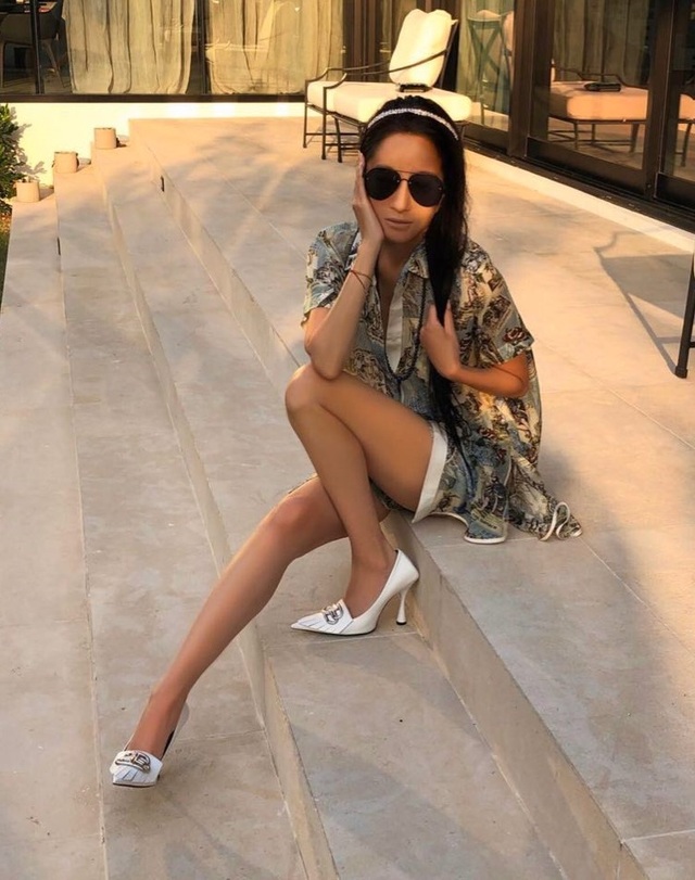 Nhà thiết kế sở hữu đôi chân nuột nà Vera Wang hé lộ nhan sắc mẹ ruột - 6 Nhà thiết kế sở hữu đôi chân nuột nà Vera Wang hé lộ nhan sắc mẹ ruột - 6