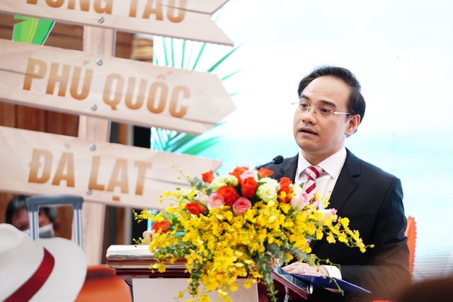 “Trước mắt thì chỉ đối tượng khách Việt Nam du lịch trong nước được khởi động lại vì các điểm đến xung quanh Việt Nam và các thị trường khác dịch Covid-19 diễn biến phức tạp”, ông Thế Duy cho biết.