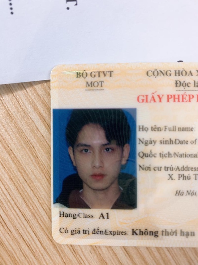 Nam sinh trường Y được mệnh danh là “hot boy ảnh thẻ bằng lái” - 1