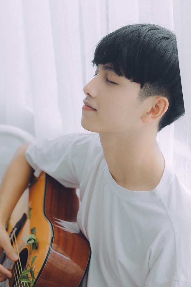 Nam sinh trường Y được mệnh danh là “hot boy ảnh thẻ bằng lái” - 6 Nam sinh trường Y được mệnh danh là “hot boy ảnh thẻ bằng lái” - 6