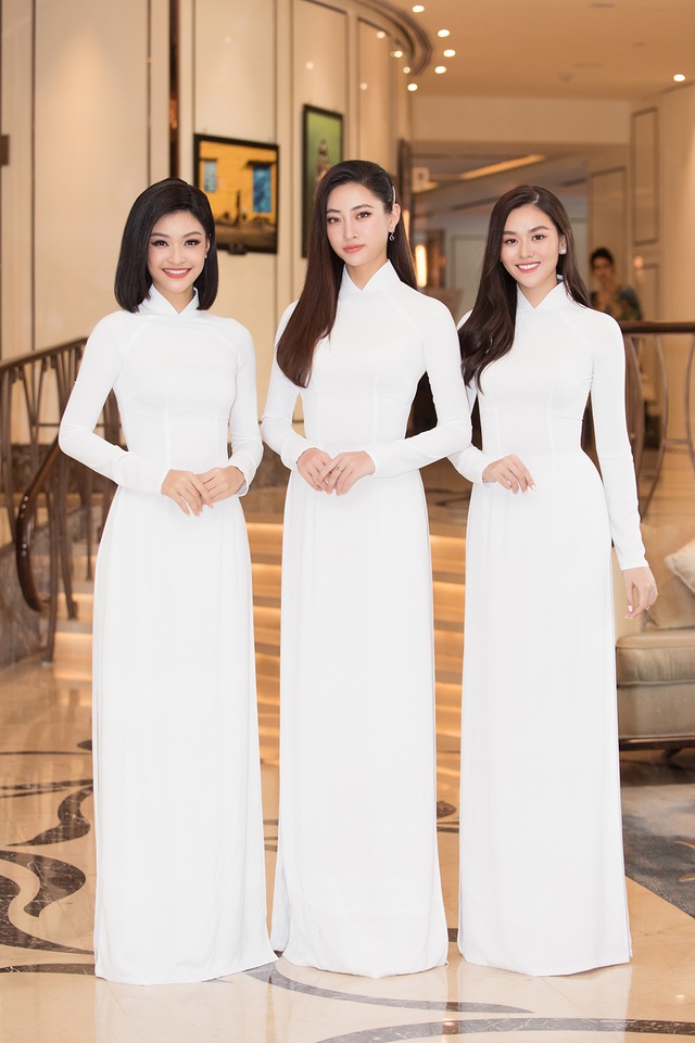 Hoa hậu Đỗ Mỹ Linh, Trần Tiểu Vy, Lương Thuỳ Linh đọ dáng với áo dài trắng - 6