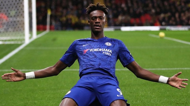 Đội hình cầu thủ “bước ra ánh sáng” ở Premier League mùa này - 3 Đội hình cầu thủ “bước ra ánh sáng” ở Premier League mùa này - 3