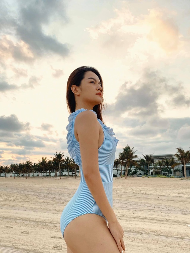 Người đẹp Việt đua nhau diện bikini hút mắt - 16 Người đẹp Việt đua nhau diện bikini hút mắt - 16