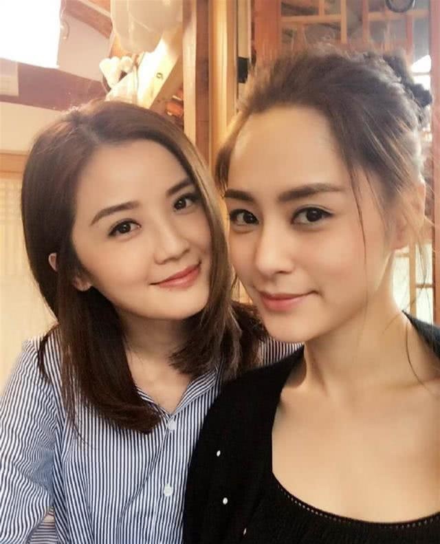 Hậu ly hôn: Chồng cũ tuyệt tình, Chung Hân Đồng vẫn giữ ảnh cưới - 1 Hậu ly hôn: Chồng cũ tuyệt tình, Chung Hân Đồng vẫn giữ ảnh cưới - 1