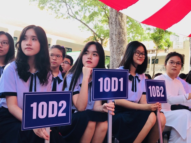 Ho Chi Minh City: Public schools can charge up to 8 months of tuition for the 2019-2020 school year - 1