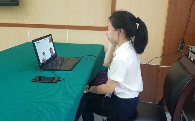 Tuyển dụng qua online hút hàng trăm sinh viên năm cuối tại Huế - 7 Tuyển dụng qua online hút hàng trăm sinh viên năm cuối tại Huế - 7