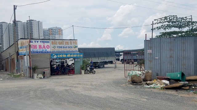 Vụ bãi giữ xe thu phí gần 13 triệu: “Nói tôi tự hợp đồng là không đúng!” - 3 Vụ bãi giữ xe thu phí gần 13 triệu: “Nói tôi tự hợp đồng là không đúng!” - 3
