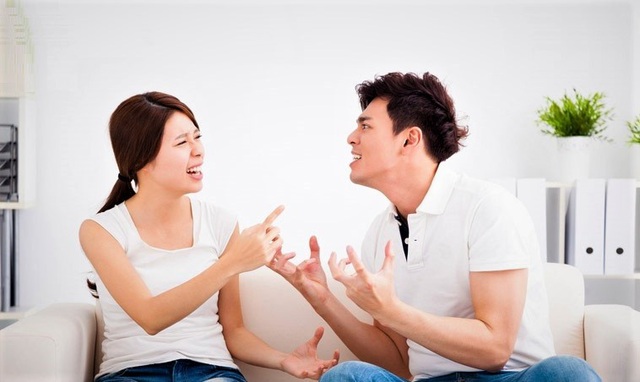 Đang lâm trận, chồng vẫn bộc lộ tính keo kiệt khó tin - 1 Đang lâm trận, chồng vẫn bộc lộ tính keo kiệt khó tin - 1