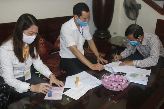 Thứ trưởng: Không đưa người thân cán bộ vào diện hỗ trợ sai quy định - 2 Thứ trưởng: Không đưa người thân cán bộ vào diện hỗ trợ sai quy định - 2