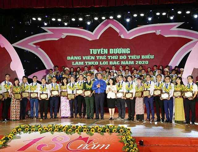 Hà Nội: Tuyên dương 90 gương Đảng viên trẻ tiêu biểu làm theo lời Bác - 1 Hà Nội: Tuyên dương 90 gương Đảng viên trẻ tiêu biểu làm theo lời Bác - 1