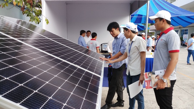 EVNSPC tăng cường hợp tác phát triển điện mặt trời áp mái - 2 EVNSPC tăng cường hợp tác phát triển điện mặt trời áp mái - 2