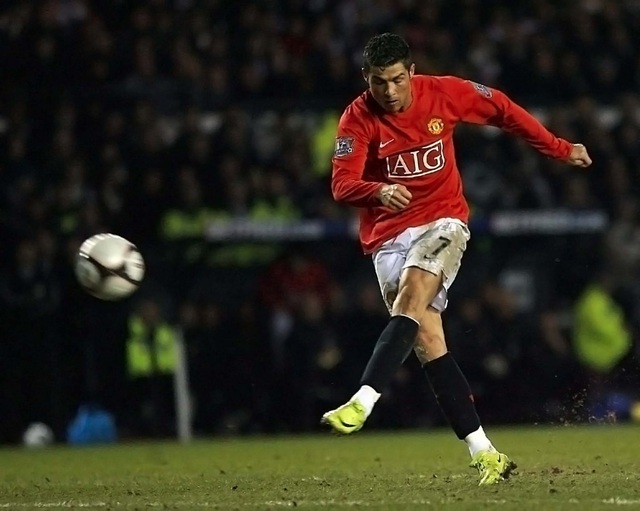 C.Ronaldo đã “lớn nhanh như thổi” như thế nào? - 2 C.Ronaldo đã “lớn nhanh như thổi” như thế nào? - 2