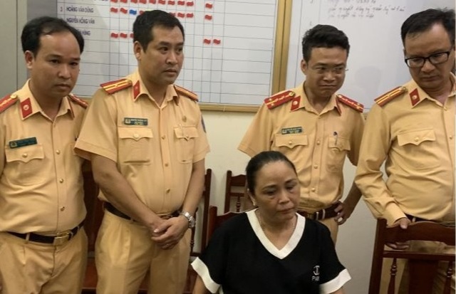 Hà Nội: Ngày đầu tổng kiểm soát phương tiện phát hiện người tàng trữ ma túy - 2 Hà Nội: Ngày đầu tổng kiểm soát phương tiện phát hiện người tàng trữ ma túy - 2