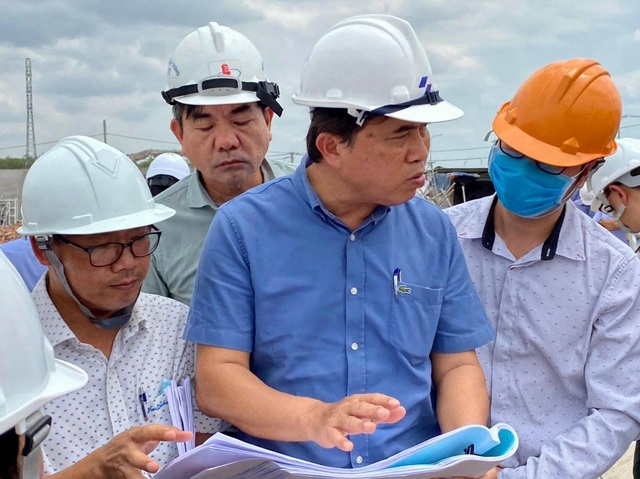 Bộ Xây dựng khảo sát hiện trường vụ sập tường 10 người tử vong - 2 Bộ Xây dựng khảo sát hiện trường vụ sập tường 10 người tử vong - 2