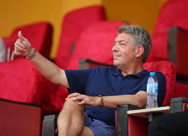 GĐKT Jurgen Gede đến Hàng Đẫy, sắp ký hợp đồng với CLB Hà Nội? - 5 GĐKT Jurgen Gede đến Hàng Đẫy, sắp ký hợp đồng với CLB Hà Nội? - 5