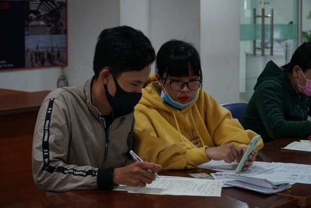 Công nhân may mặc, giày da chật vật xin việc sau dịch Covid-19 - 4 Công nhân may mặc, giày da chật vật xin việc sau dịch Covid-19 - 4