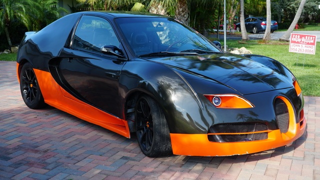 Hô biến Honda Civic thành… siêu xe Bugatti Veyron - 8