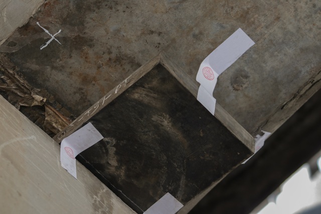Cận cảnh những gối cầu bị xô lệch được niêm phong trên đường vành đai 3 - 6 Cận cảnh những gối cầu bị xô lệch được niêm phong trên đường vành đai 3 - 6