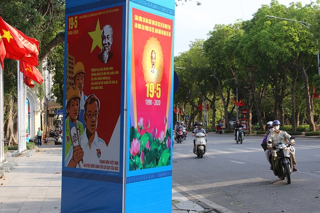 Thủ đô rực rỡ cờ hoa kỷ niệm 130 năm ngày sinh nhật Bác - 11 Thủ đô rực rỡ cờ hoa kỷ niệm 130 năm ngày sinh nhật Bác - 11