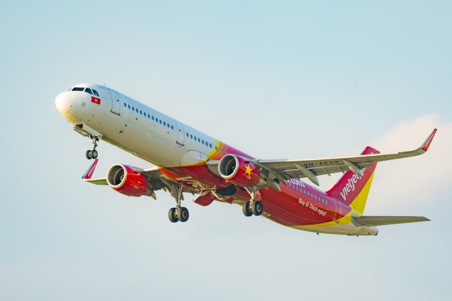 Vượt nắng, vượt gió, phượt Việt Nam cùng  những chuyến bay Vietjet - 1