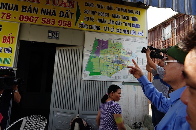 Bí thư Nguyễn Thiện Nhân thị sát thực trạng xây dựng ở Bình Chánh - 8 Bí thư Nguyễn Thiện Nhân thị sát thực trạng xây dựng ở Bình Chánh - 8